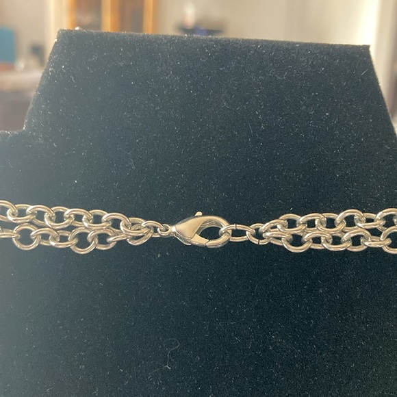 Silvertone double strand collar necklace with faceted rhinestones caged. - Picture 3 of 5